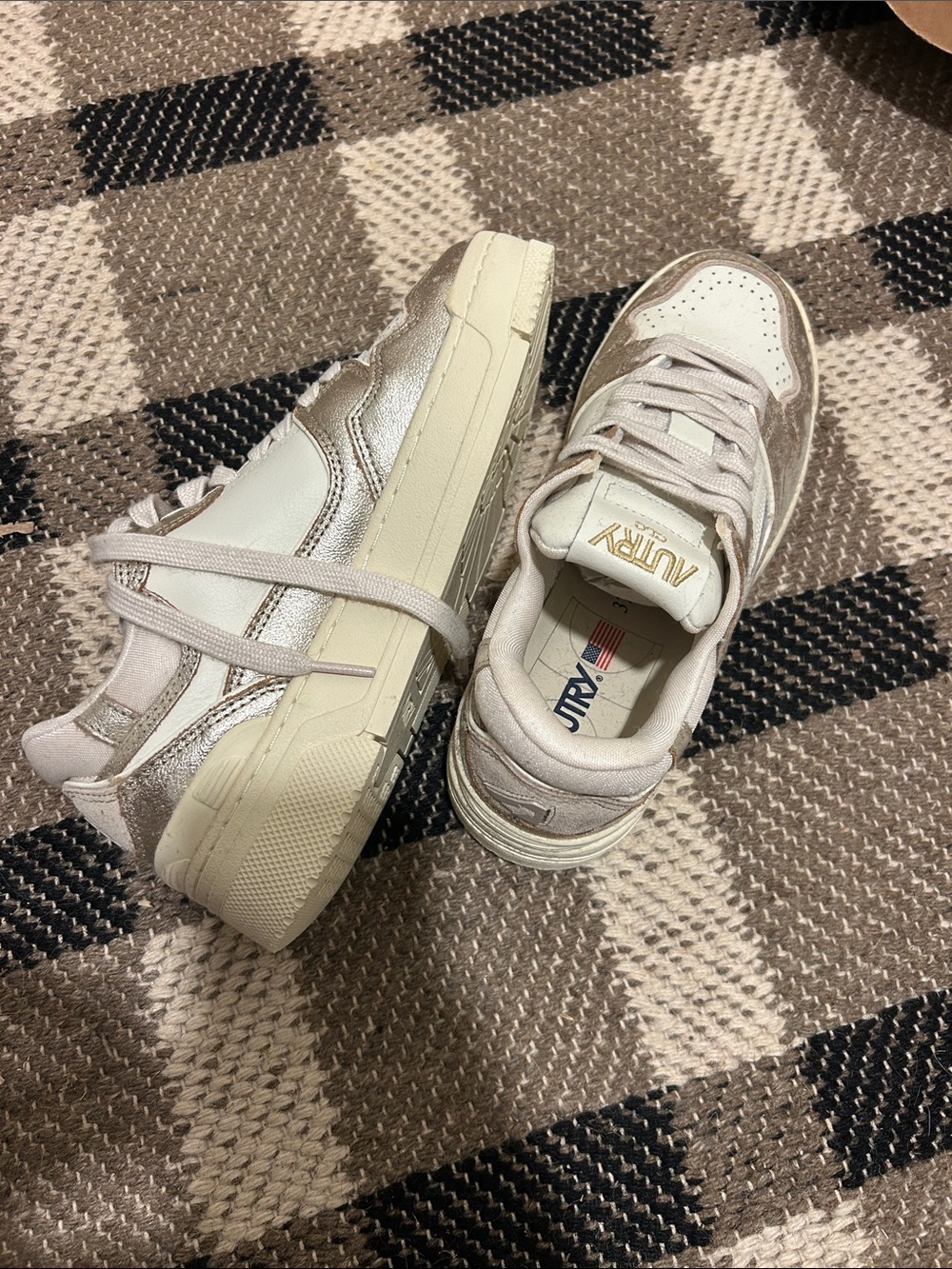 Women’s Low-Top Athletic Sneakers in Metallic Champagne and White